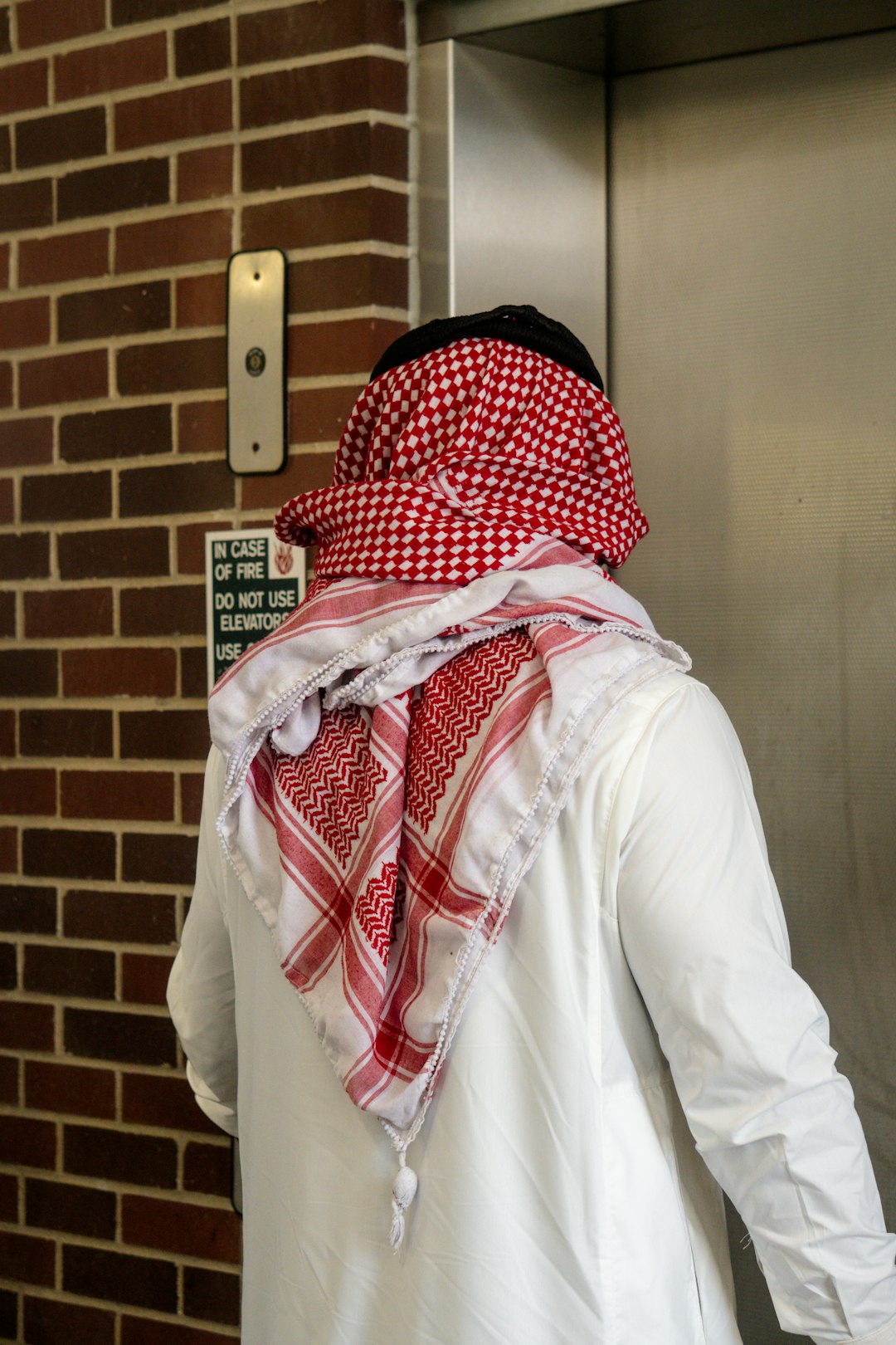 Ben-Gurion's Arab Merchant Costume (image credits: unsplash)