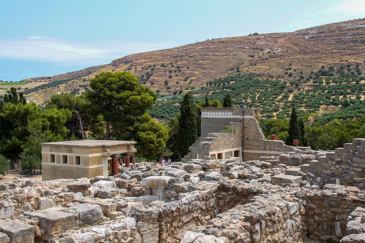 The Minoans: Secrets Beneath Crete (image credits: pixabay)