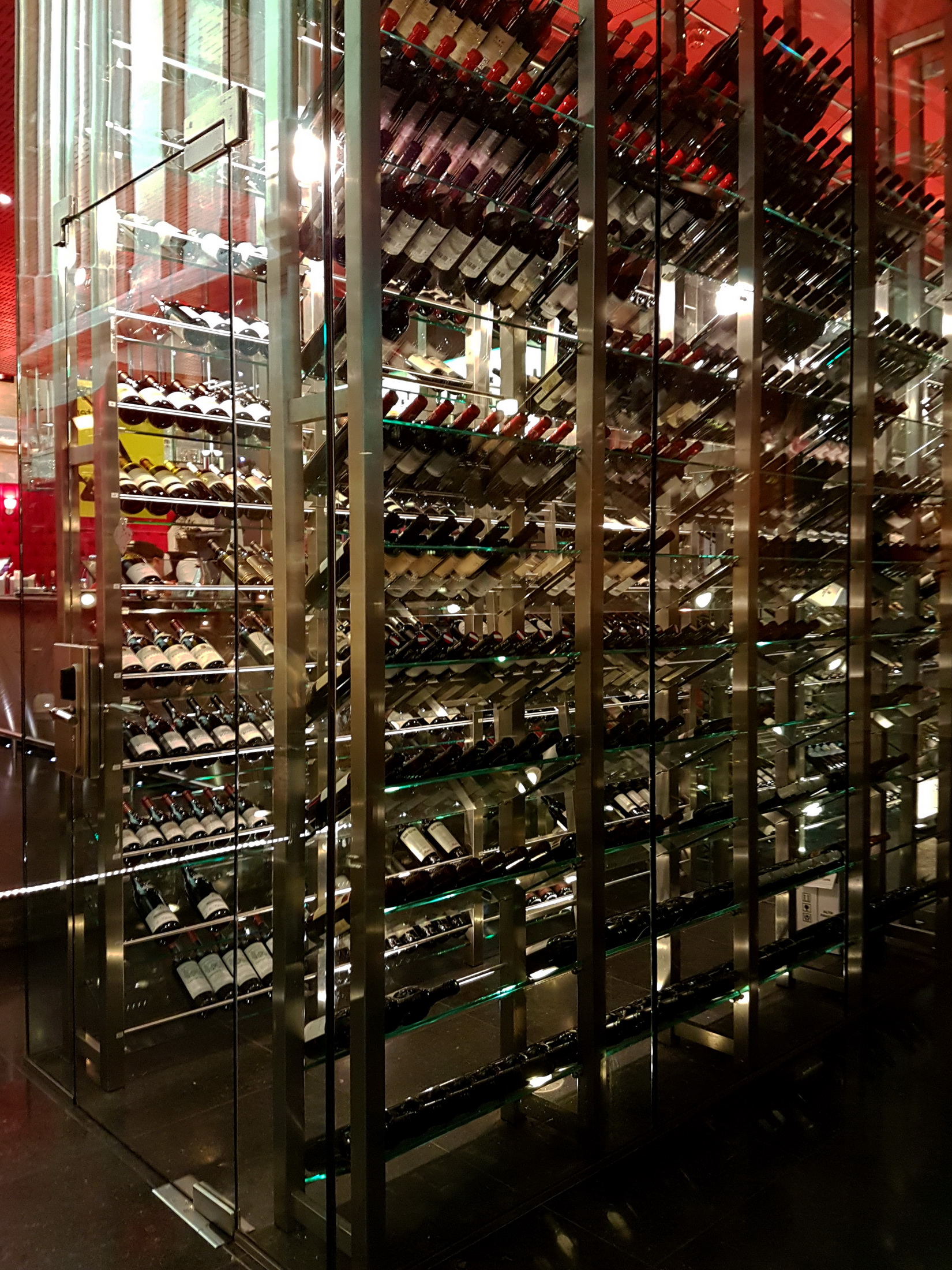 Designing the Perfect Cave (image credits: wikimedia)