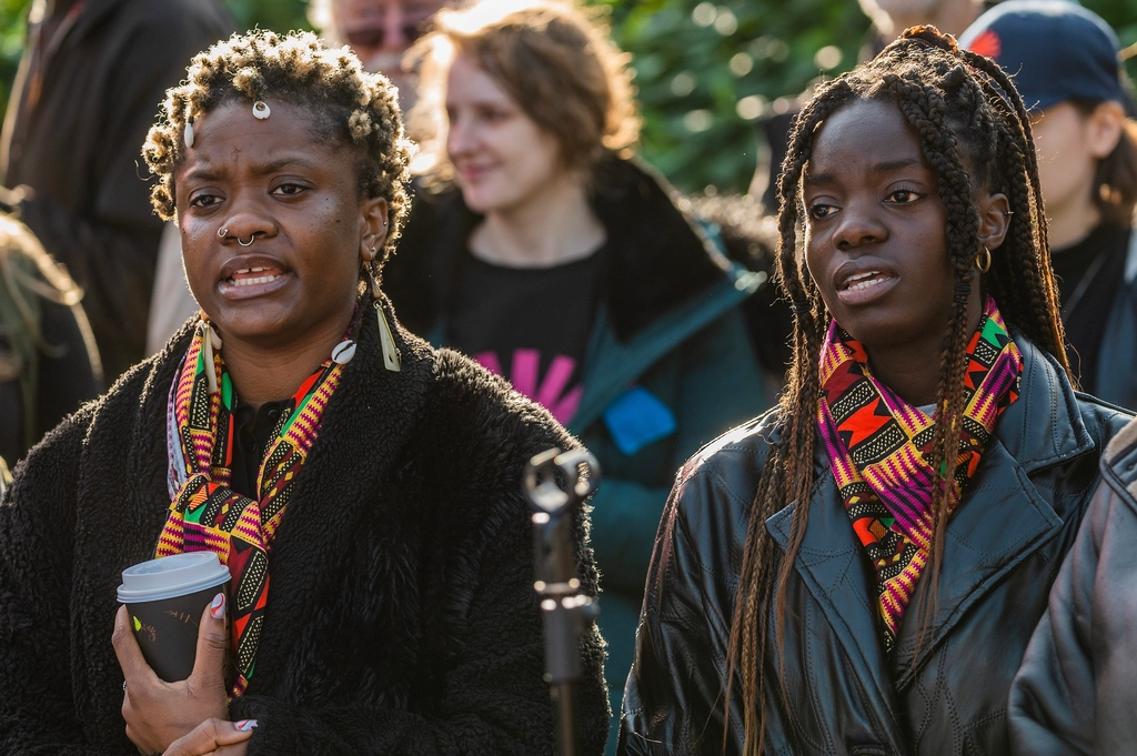 How Knowing Your Neighbors Creates Invisible Security Layers (image credits: rawpixel)