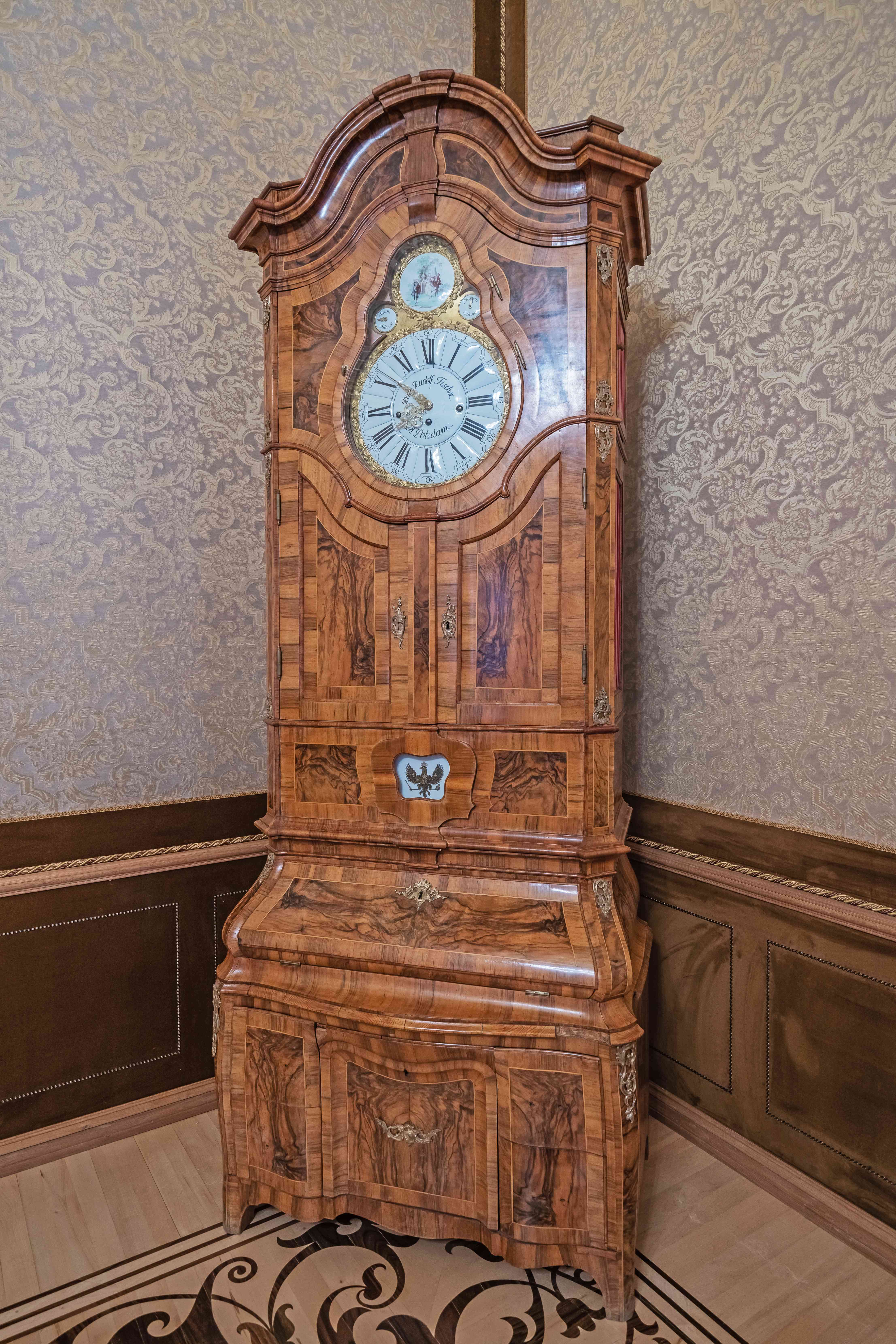 Grandfather Clocks are Ticking Away (image credits: wikimedia)