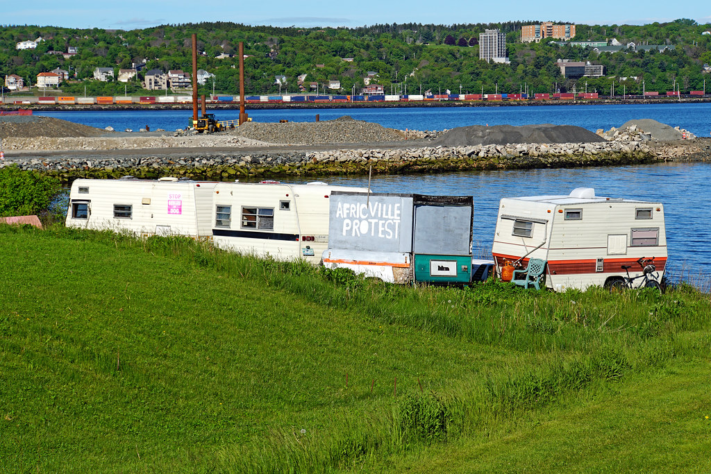 Why Professional Security Falls Short Where Neighbors Succeed (image credits: flickr)