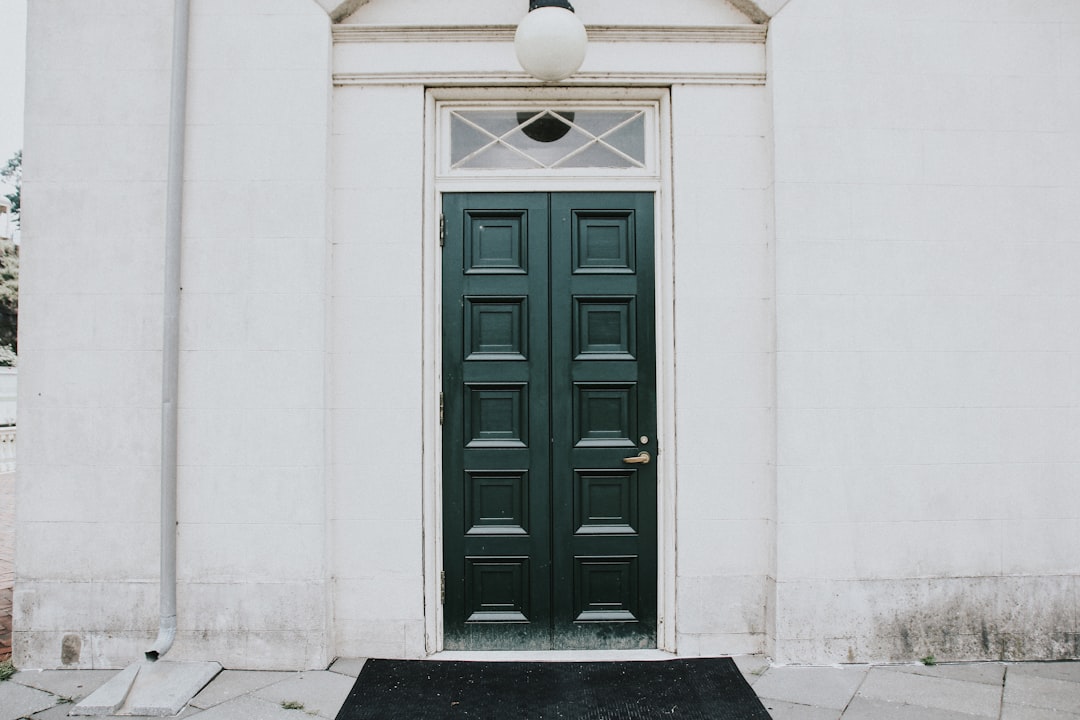 Secret Entrances and Hidden Doors (image credits: unsplash)