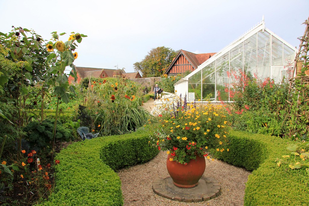 The Sustainability Factor: More Than Just Pretty Plants (image credits: flickr)