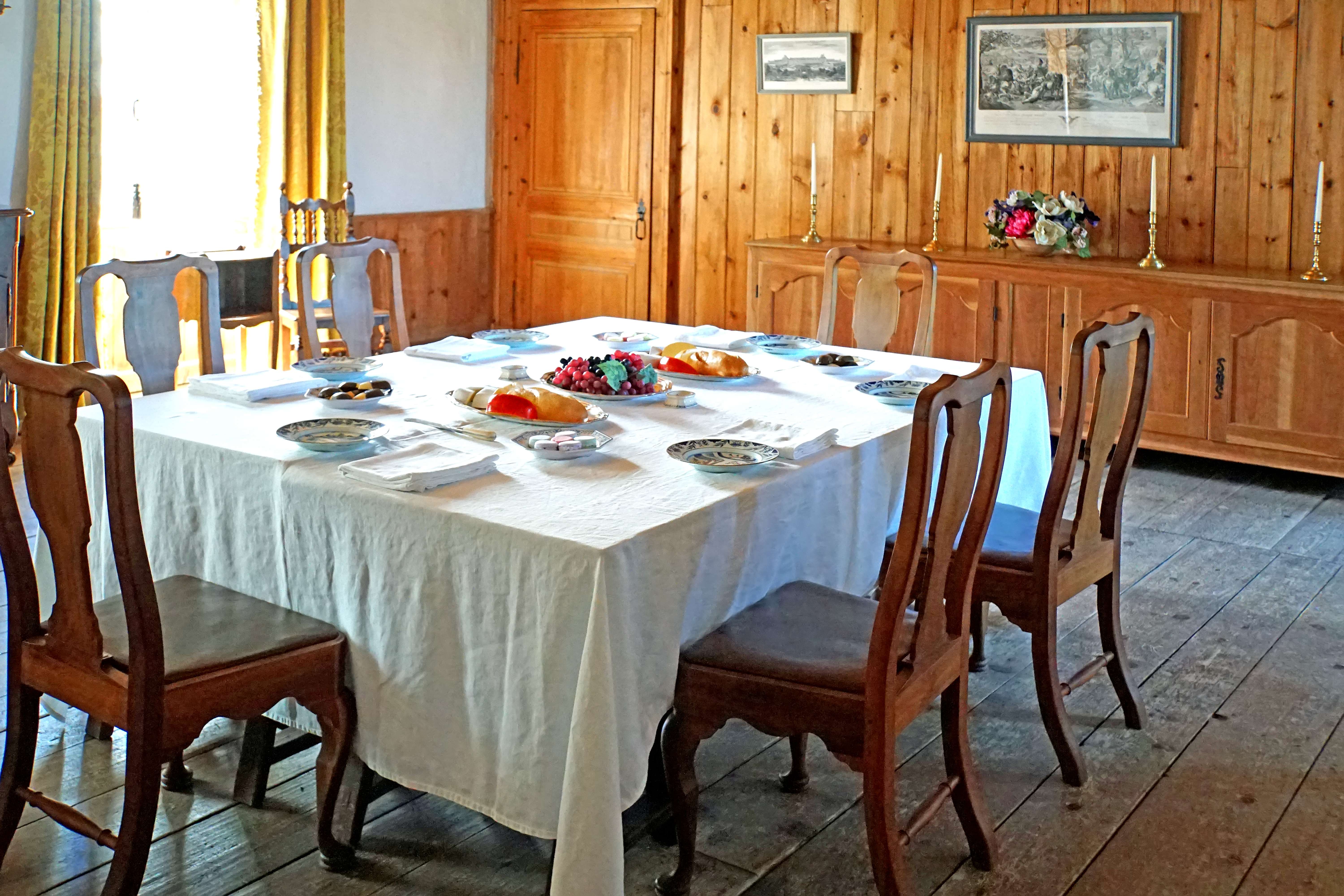 The Influence of Cultural Trends (image credits: wikimedia)