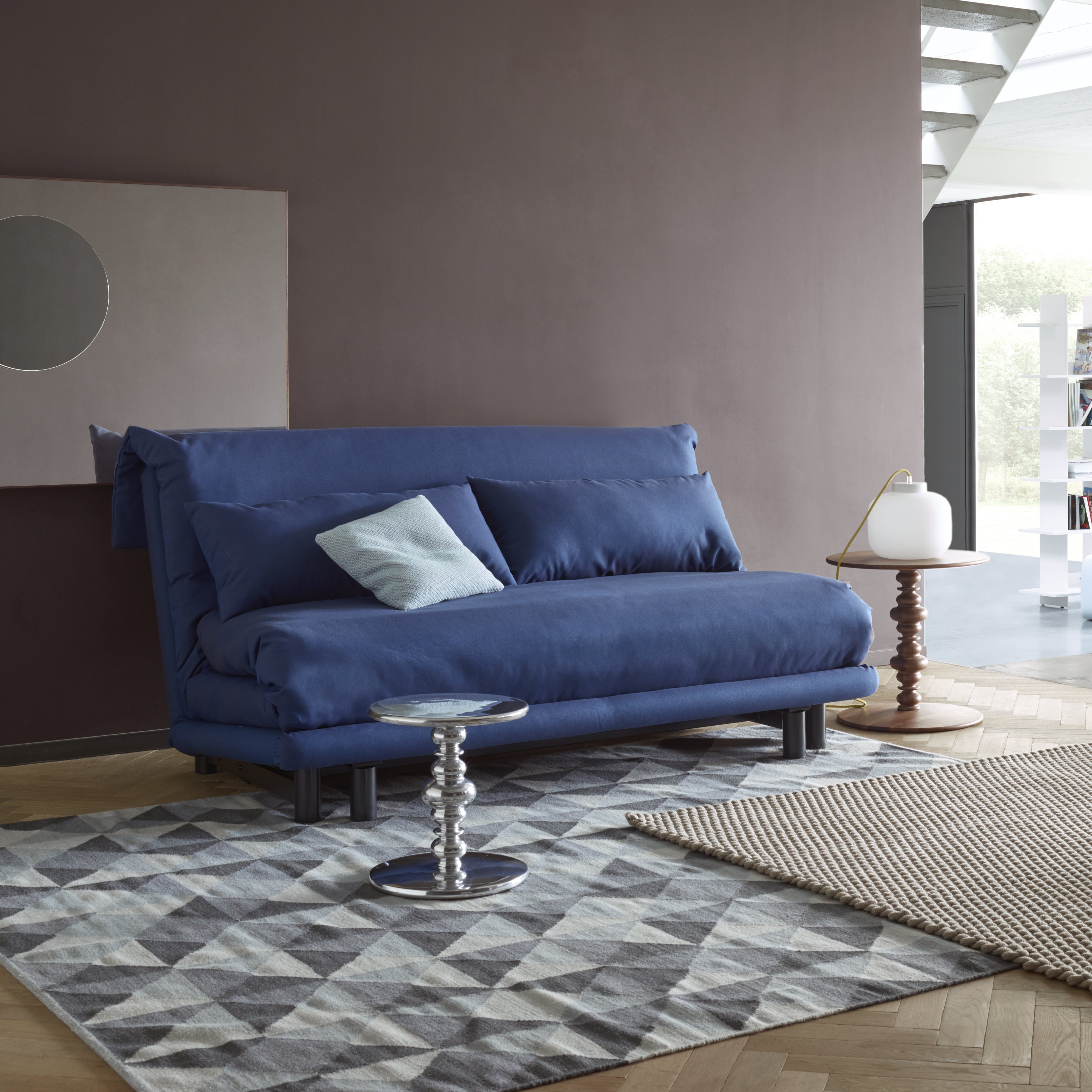 Multi-Functional Furniture Maximizes Space (image credits: wikimedia)