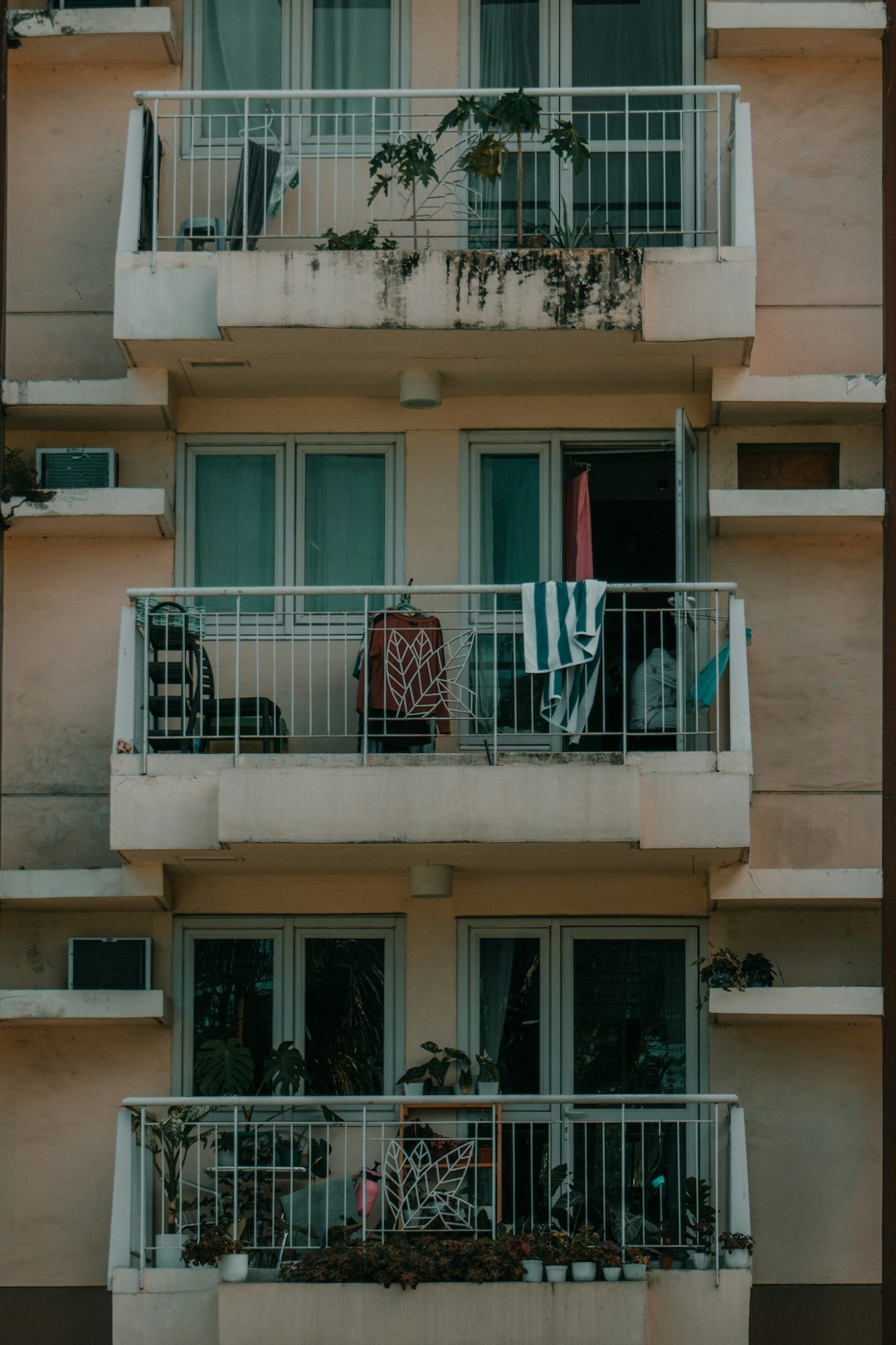Loud Conversations on Balconies (image credits: unsplash)