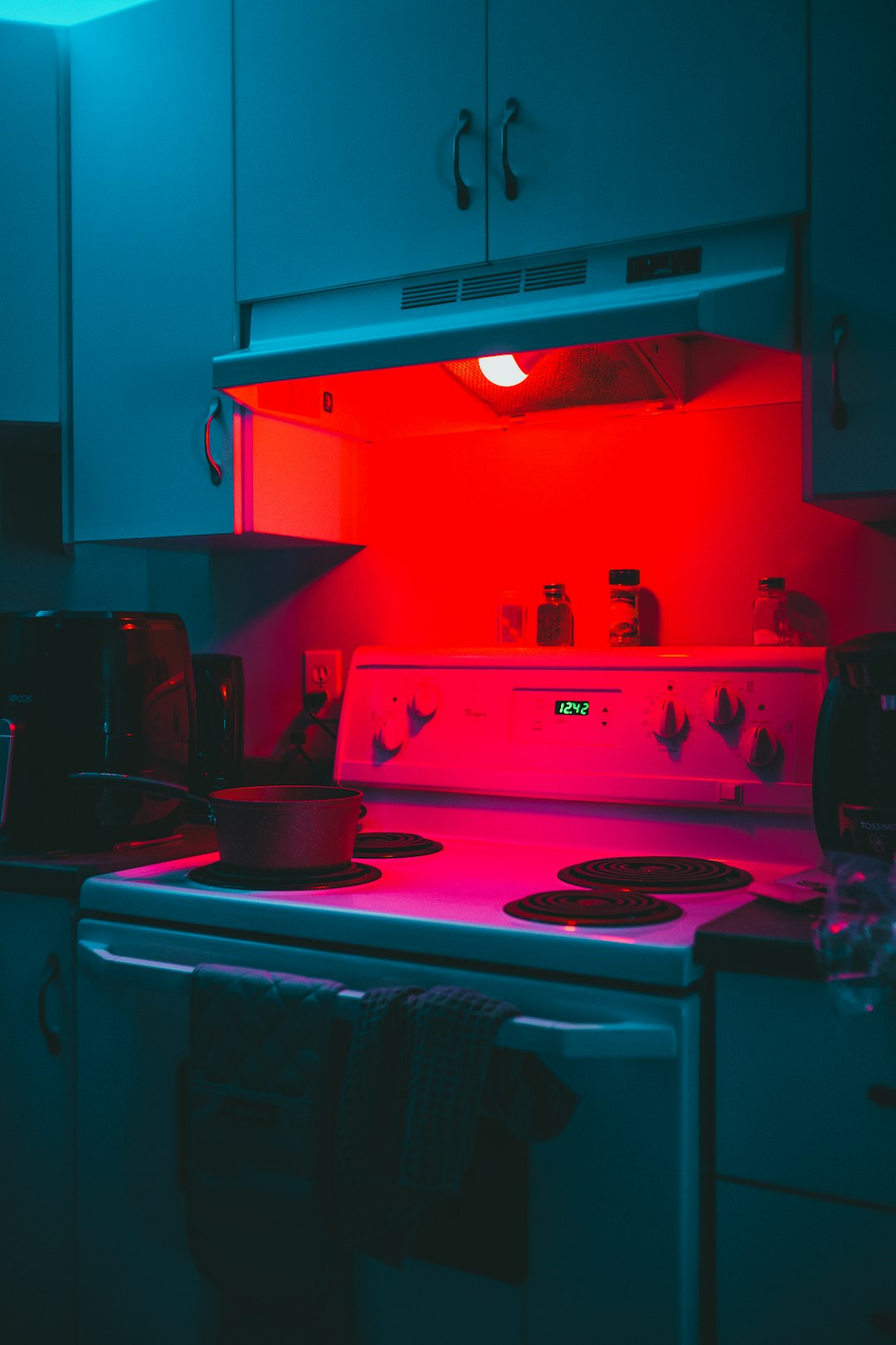 Grease Accumulation on Cabinet Surfaces Near Cooking Areas (image credits: unsplash)