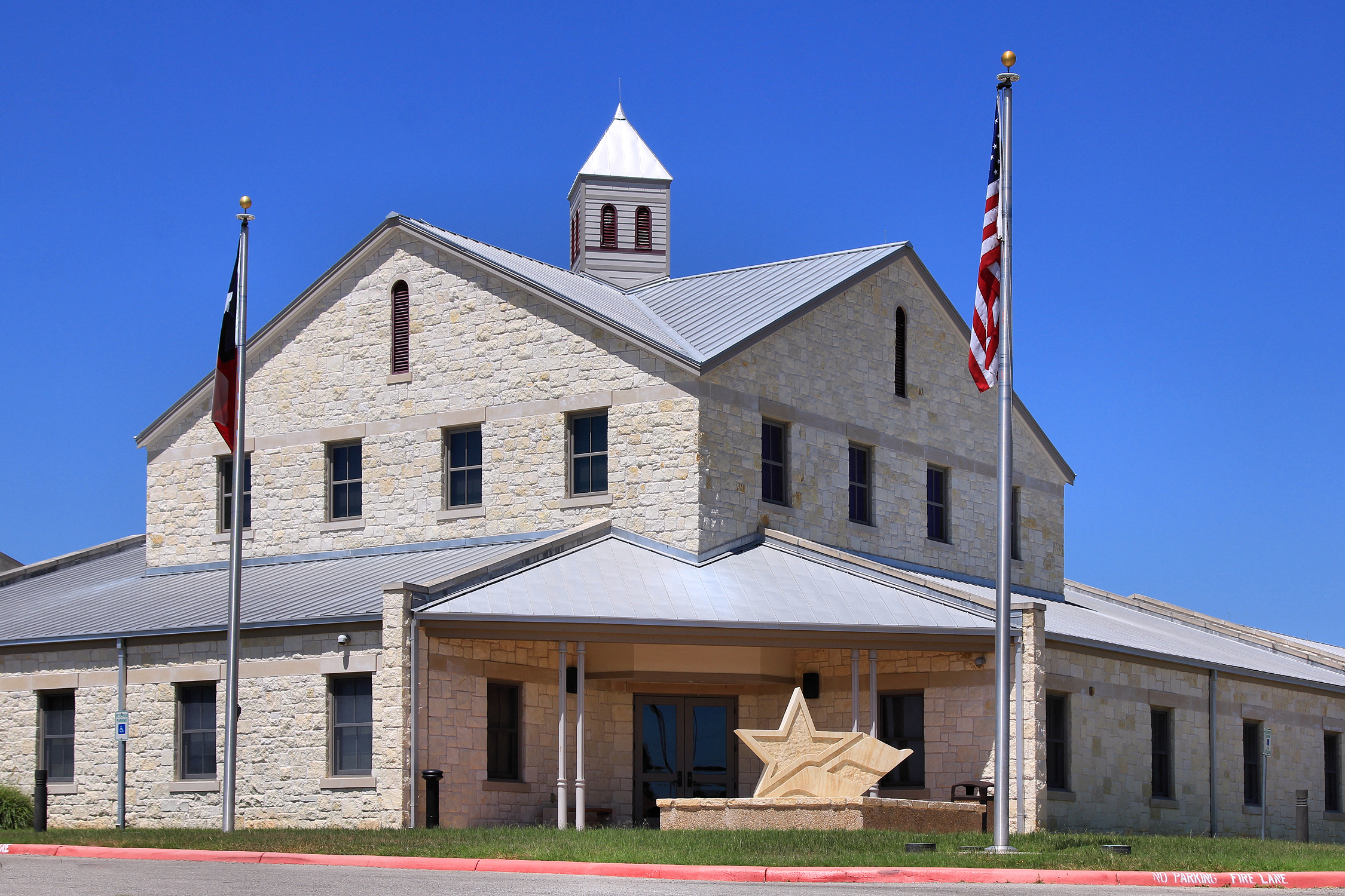 Fredericksburg, Texas: Small-Town Charm in Hill Country (image credits: wikimedia)