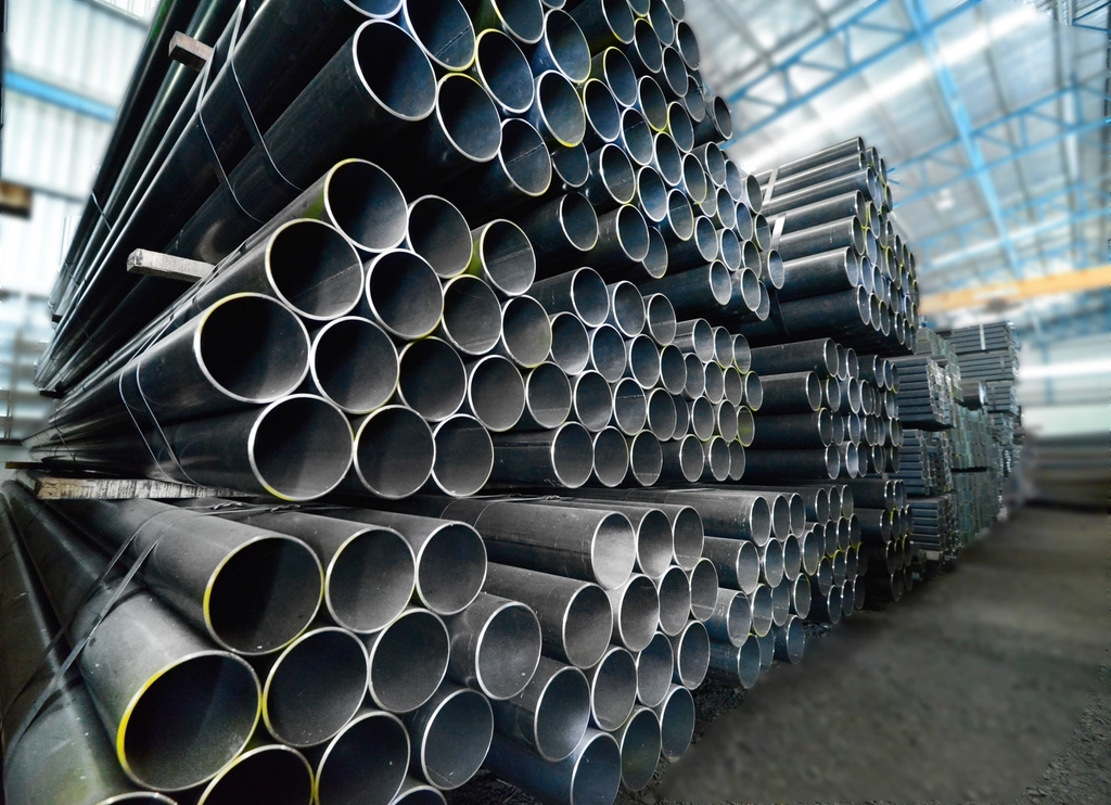 Steel: The Backbone of Construction (image credits: rawpixel)