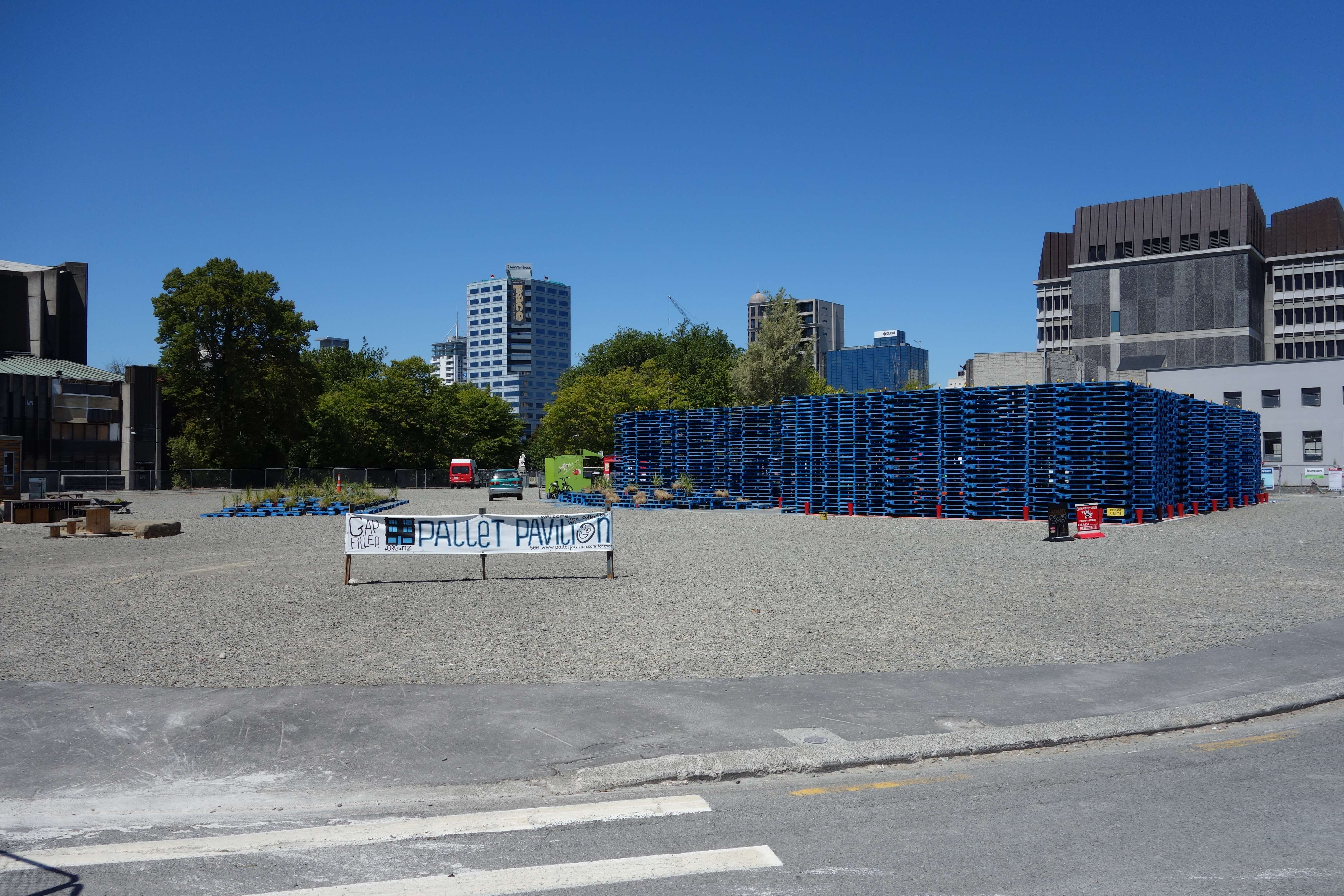Pallet Furniture & Seating (image credits: wikimedia)