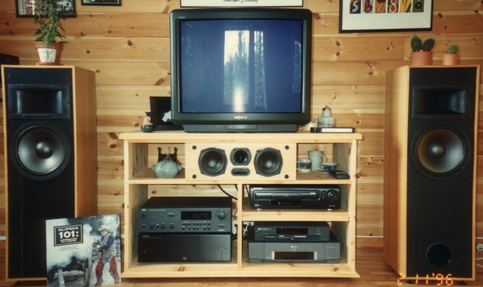 Entertainment Centers That Demand Constant Attention (image credits: wikimedia)
