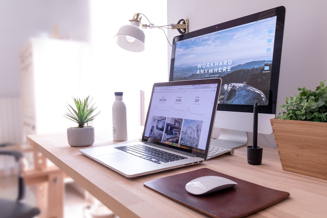 Home Offices Designed for Flexibility and Wellness (image credits: unsplash)