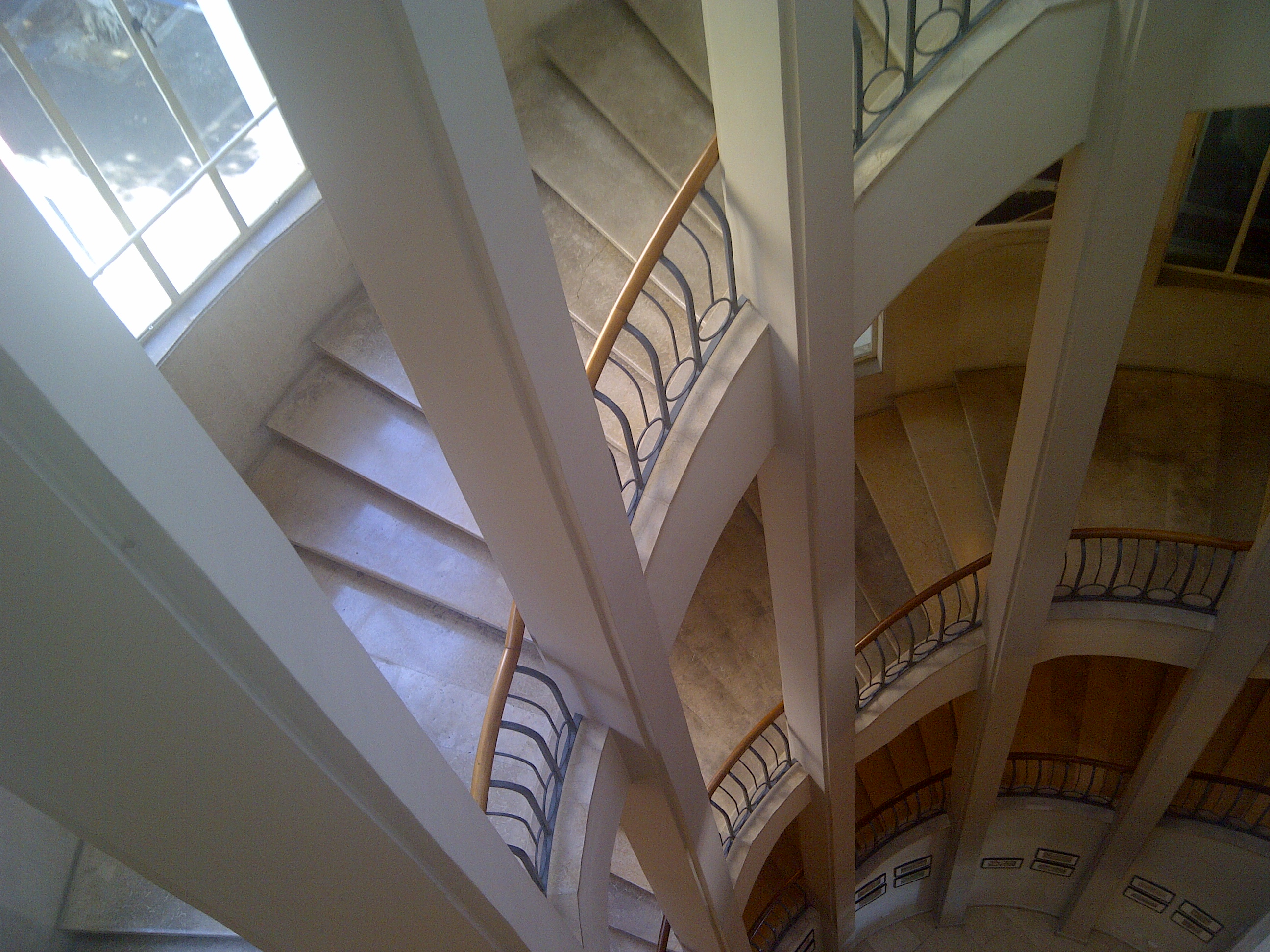 Maintenance and Longevity (image credits: wikimedia)