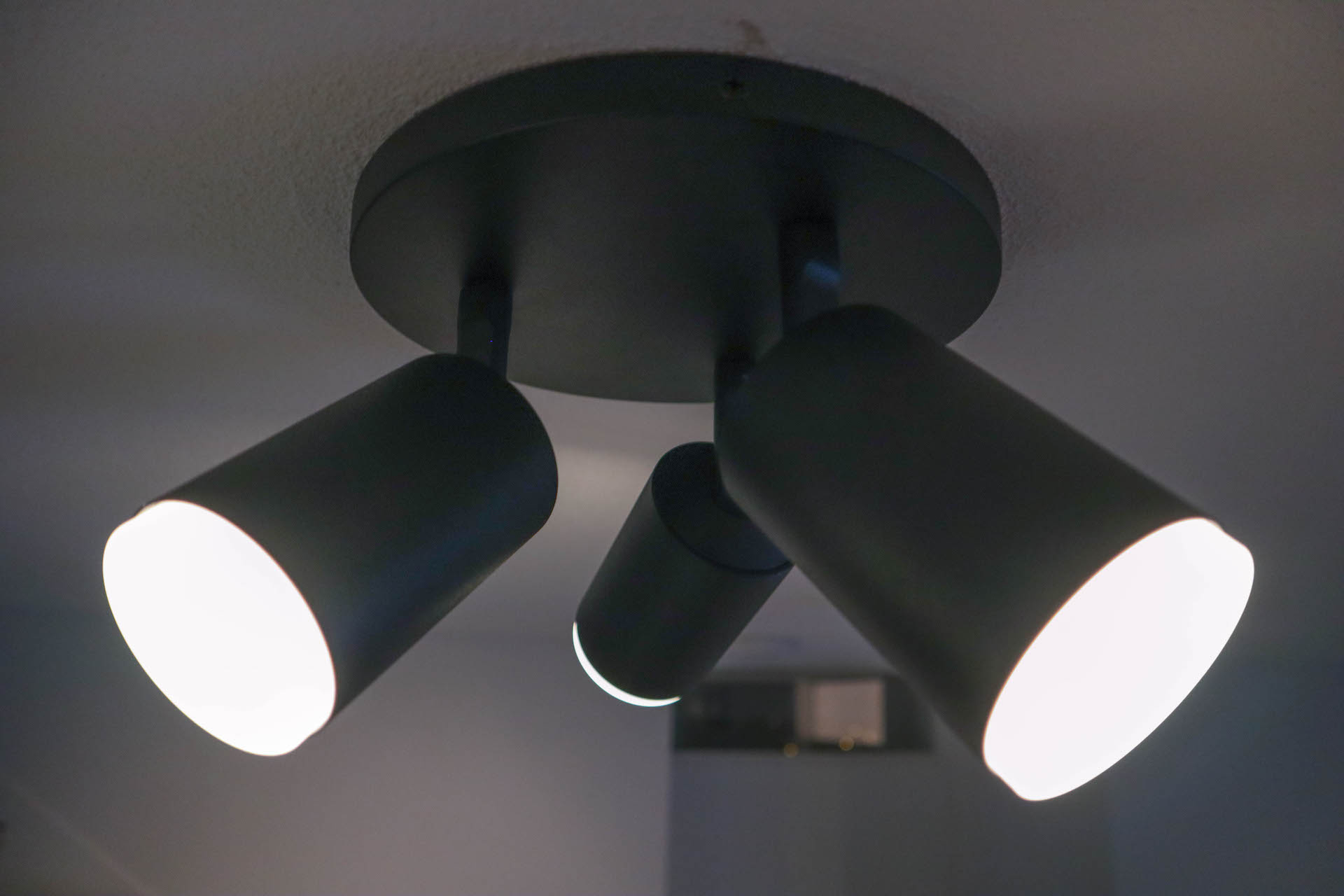 Energy-Efficient Lighting for Health and Savings (image credits: wikimedia)