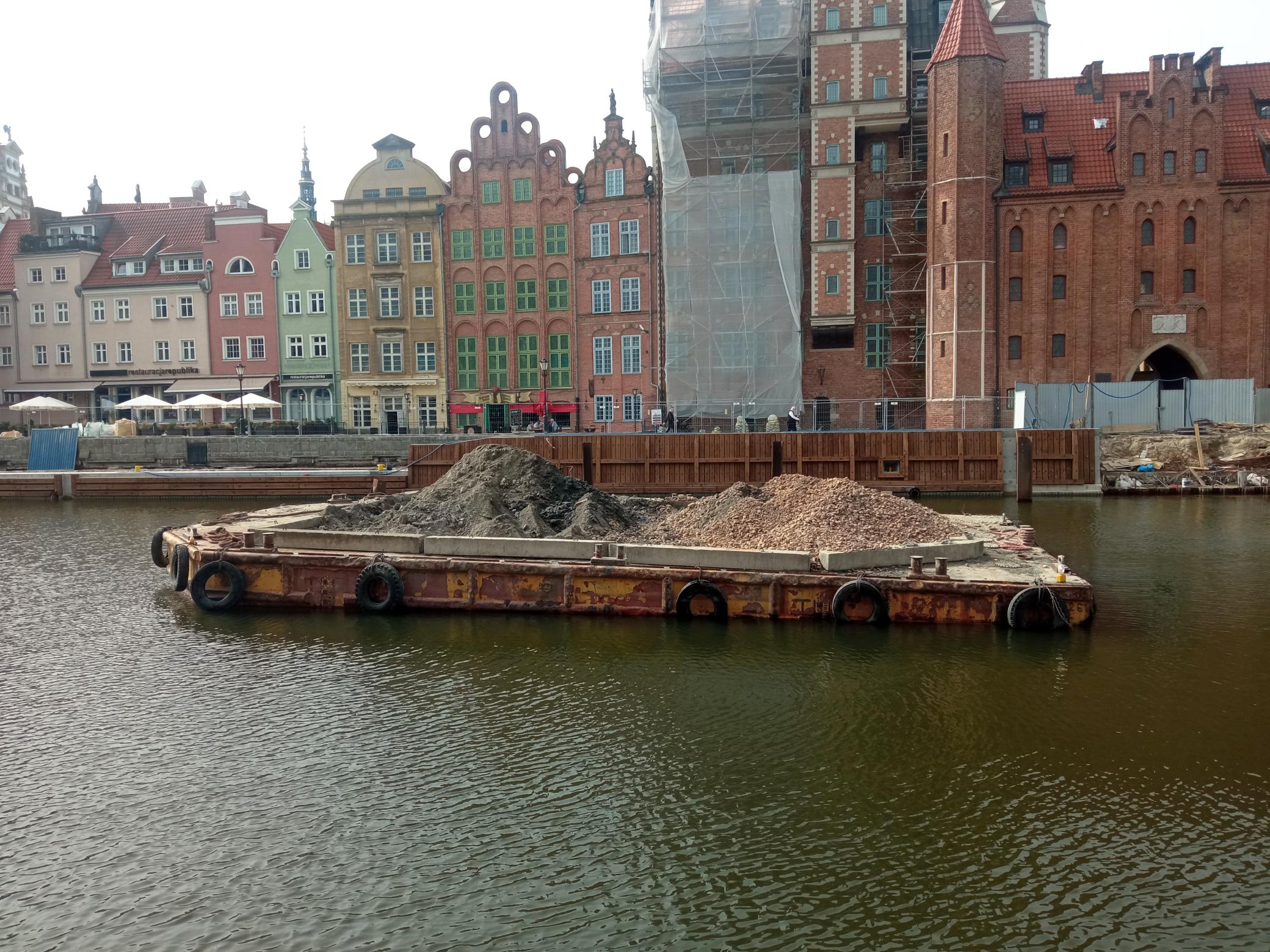 Key Lessons from Floating Architecture’s Leaders and Learners (image credits: wikimedia)