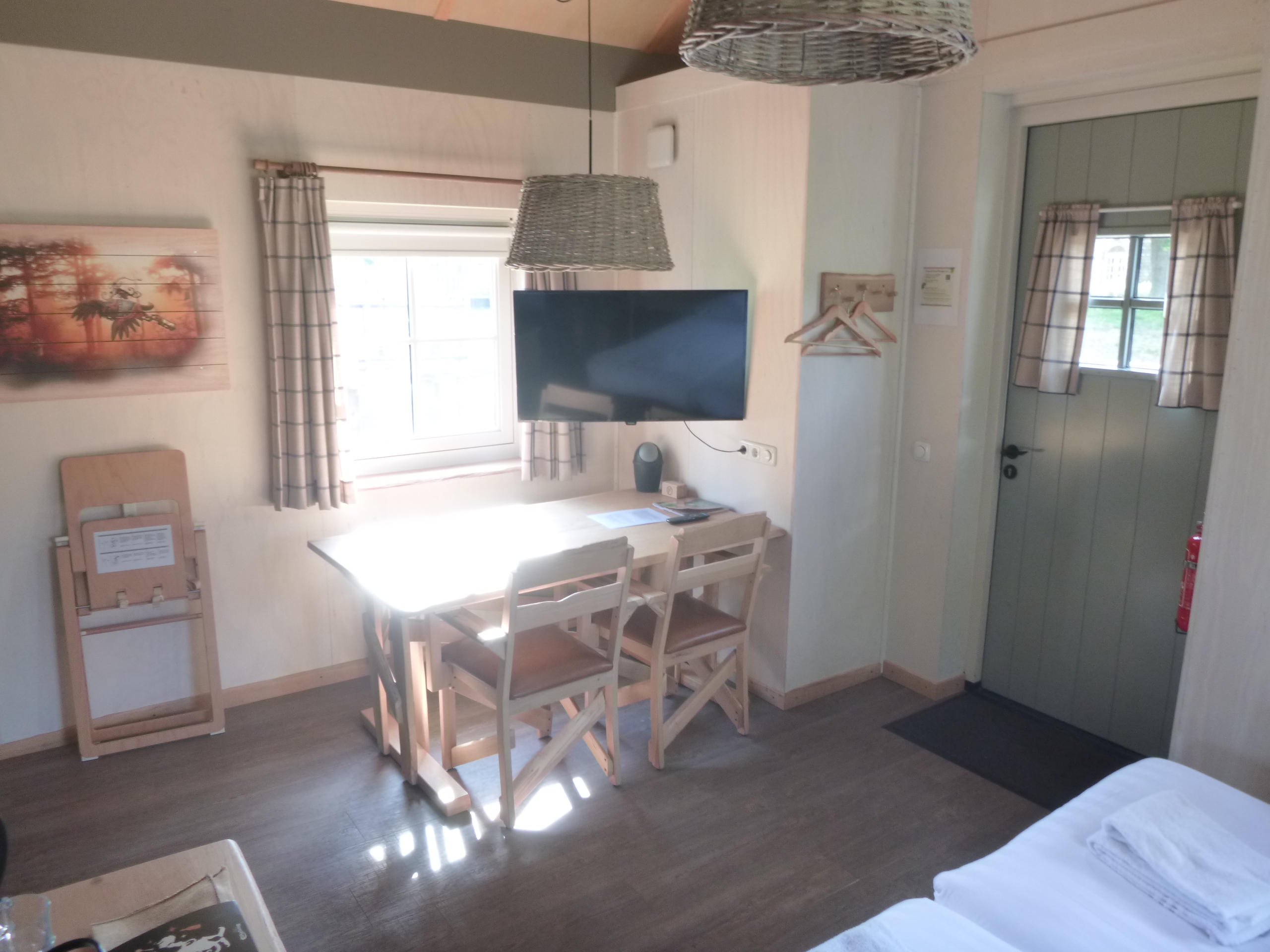 Overly Themed Rooms (image credits: wikimedia)