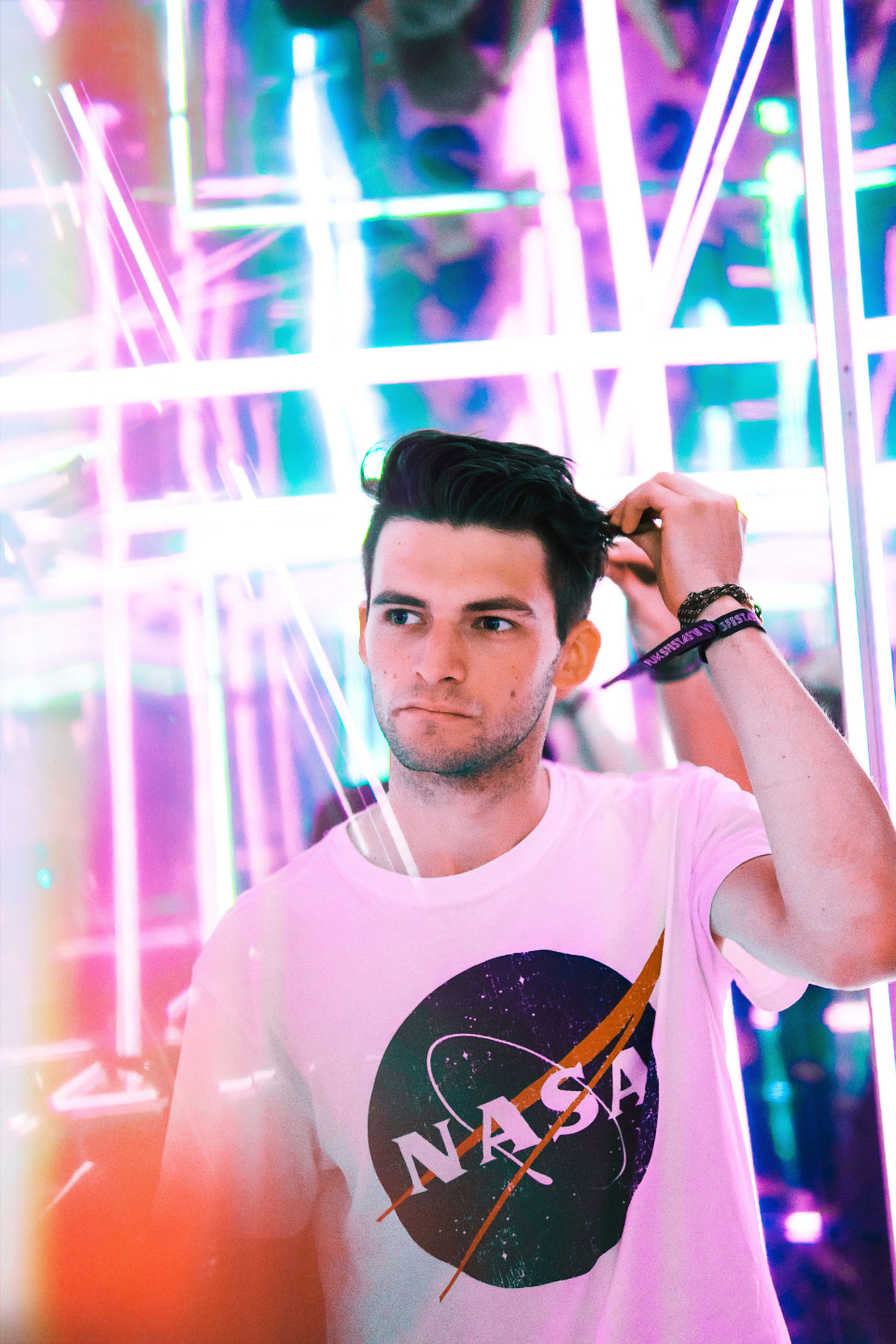 Respect Privacy and Personal Space (image credits: stocksnap)