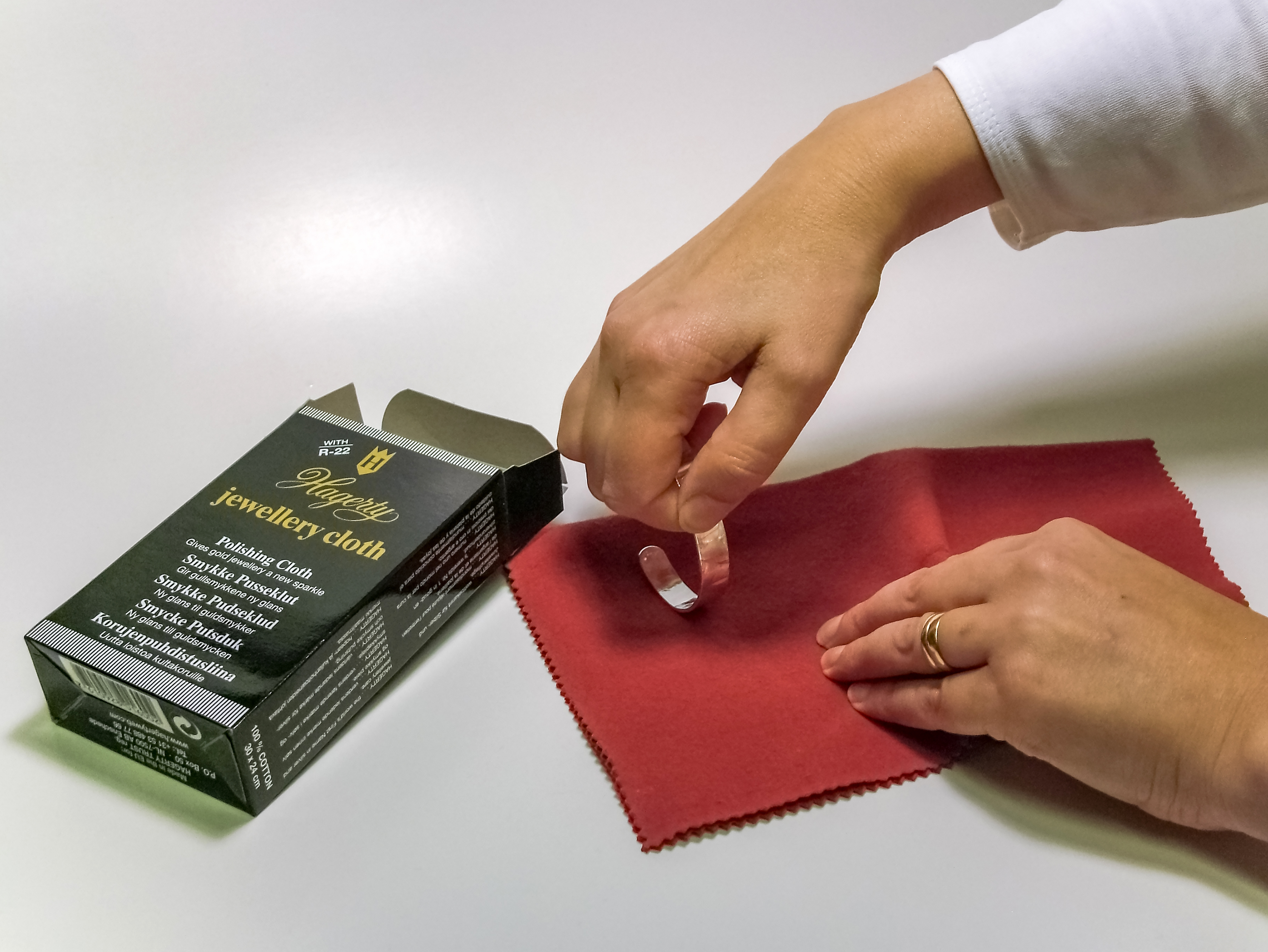 The Evolution of Self-Cleaning Surfaces (image credits: wikimedia)