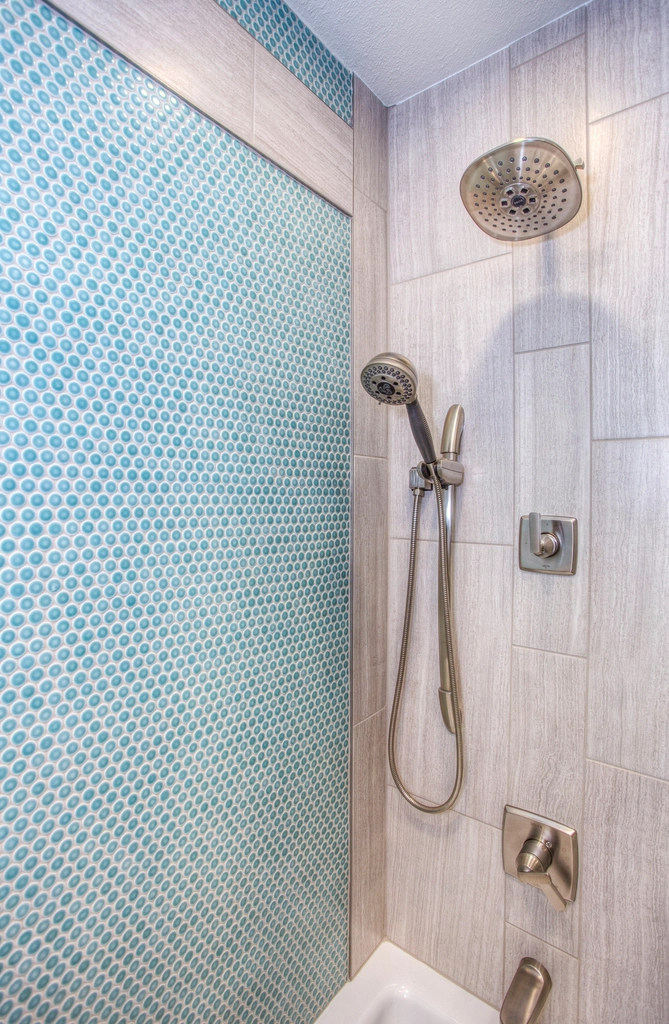 7. Seafoam Aqua (image credits: rawpixel)