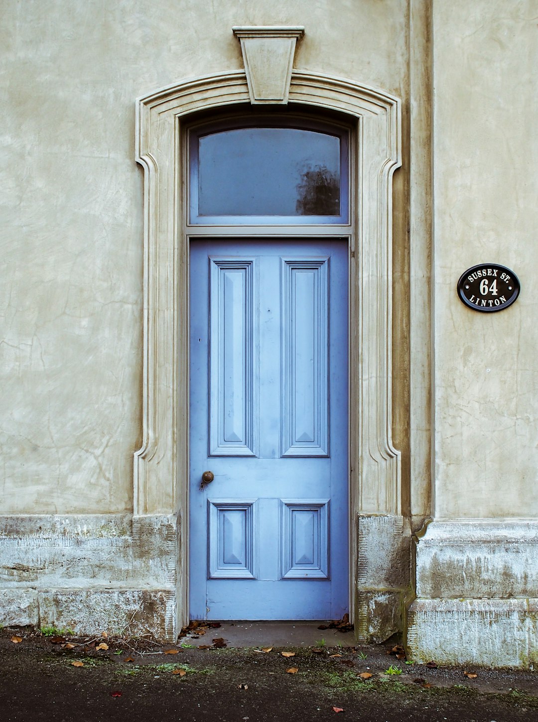 Blocking Doorways: A Shortcut to Stress (image credits: unsplash)