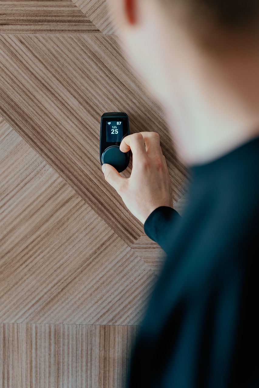 How the Seasons Shape Sauna Use (image credits: pixabay)