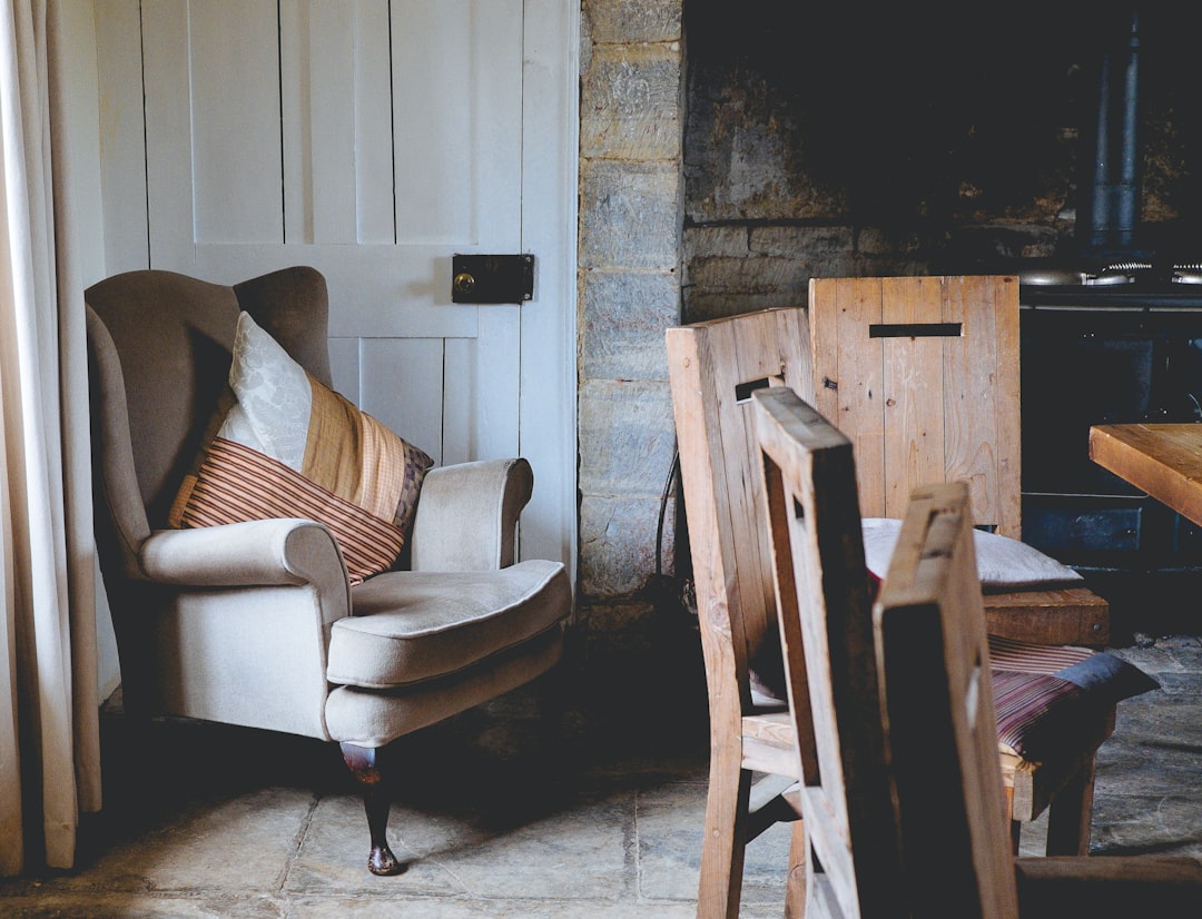Mixing Textures and Materials (image credits: unsplash)