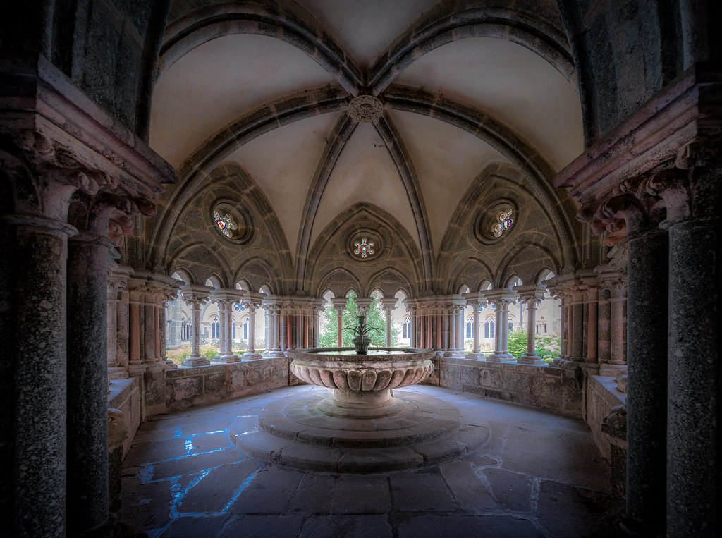 Indoor Water Features (image credits: flickr)