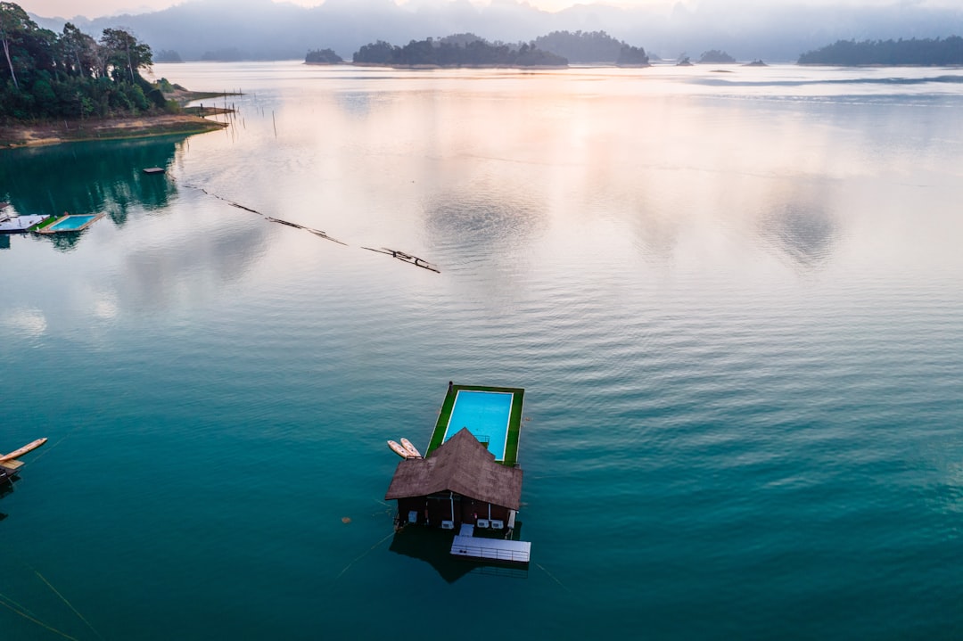The Floating House: Resilience Against Climate Change (image credits: unsplash)
