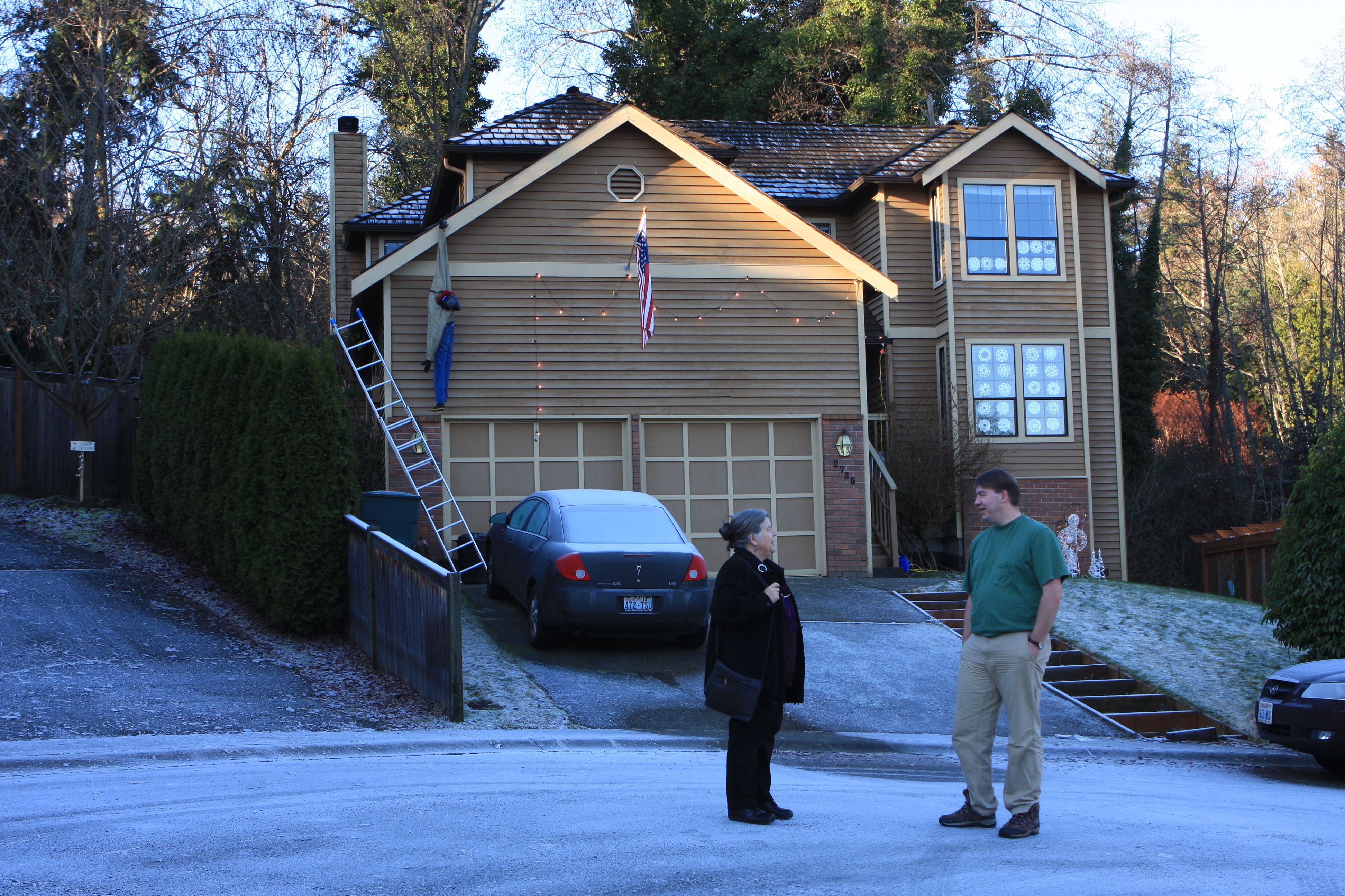 Watch How People Interact on the Streets (image credits: wikimedia)