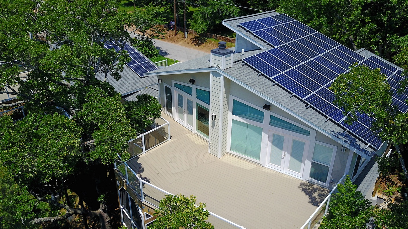 The Energy-Positive Home: Generating More Than It Consumes (image credits: rawpixel)