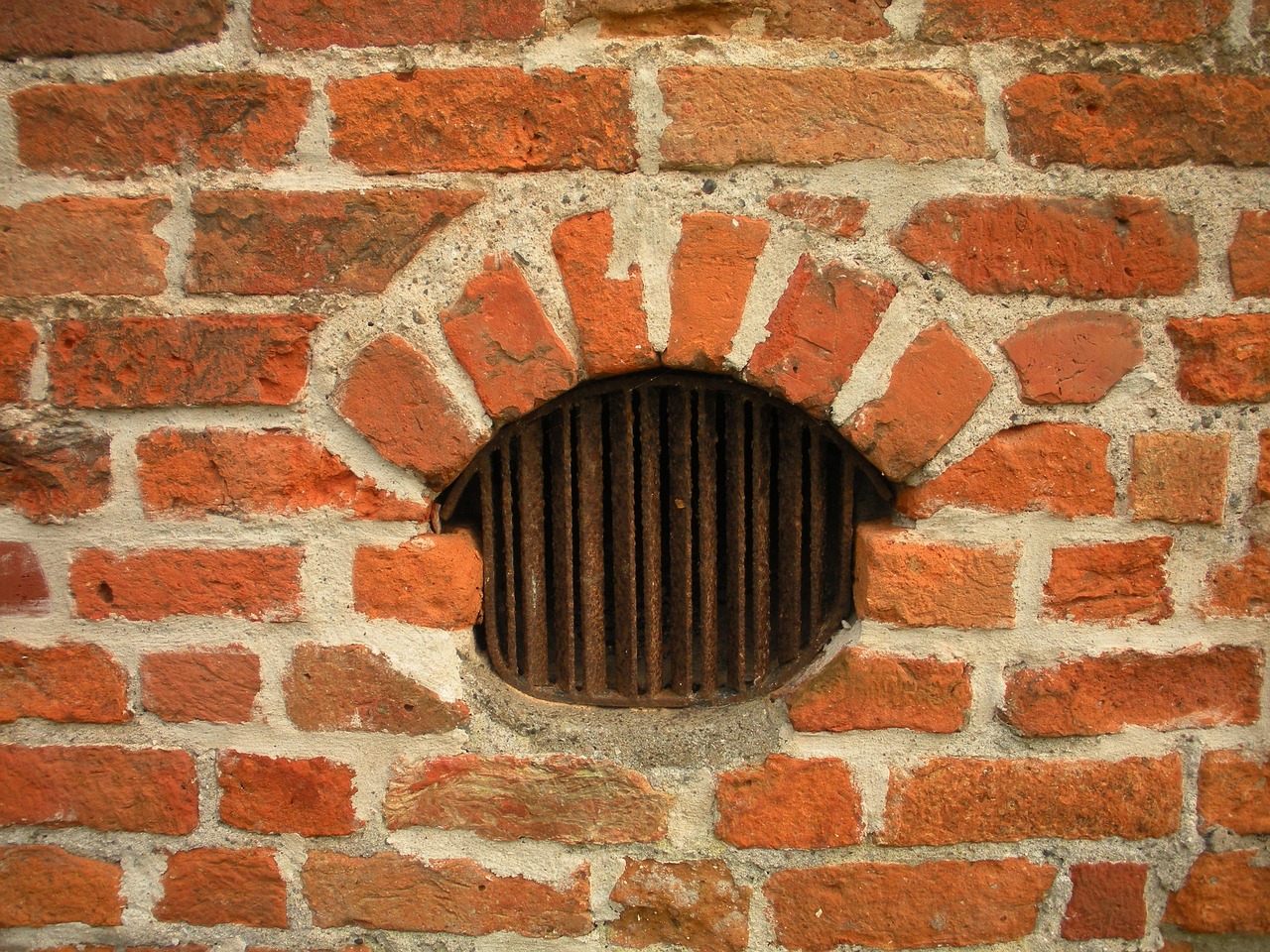 Strategic Window Placement (image credits: pixabay)