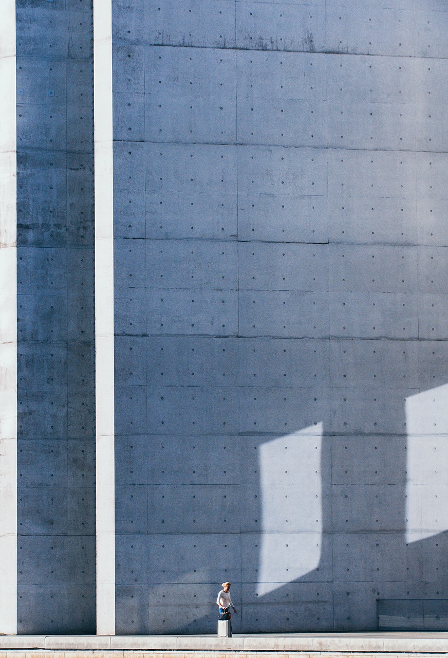Innovative Sliding Walls (image credits: pixabay)