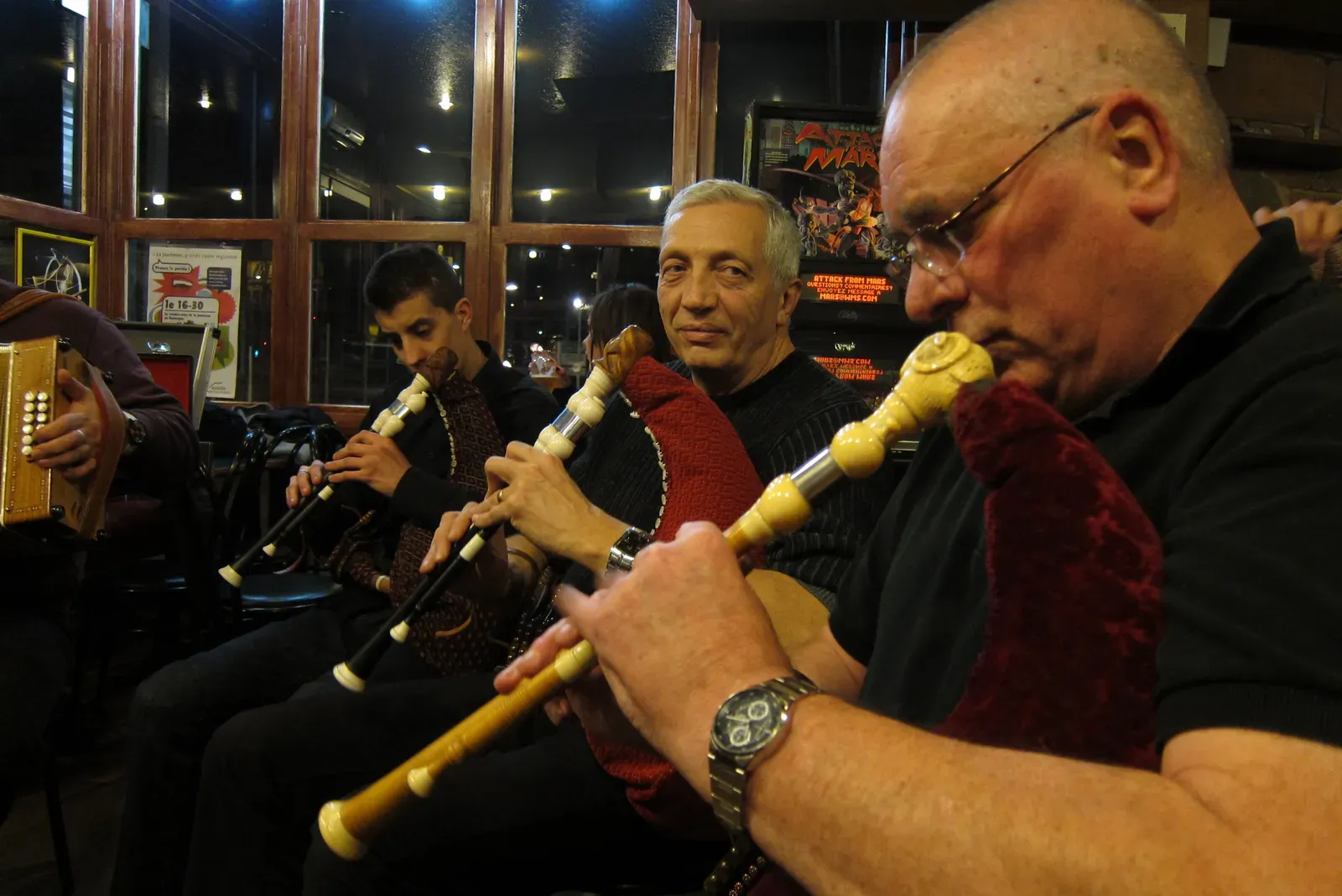 Studio Musicians Who Never Toured but Shaped the Sound (By Martin Meyerspeer, CC BY-SA 3.0)