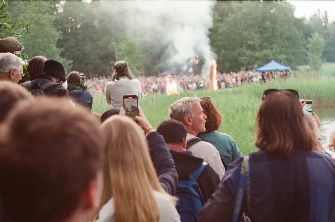 Carbon Tracking Becomes the Industry Standard (Image Credits: Unsplash)