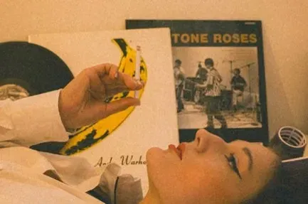5. The Velvet Underground & Nico (1967) (Image Credits: Pexels)
