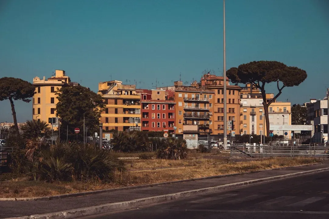 Poverty Rates Reveal a Community Under Financial Strain (Image Credits: Unsplash)