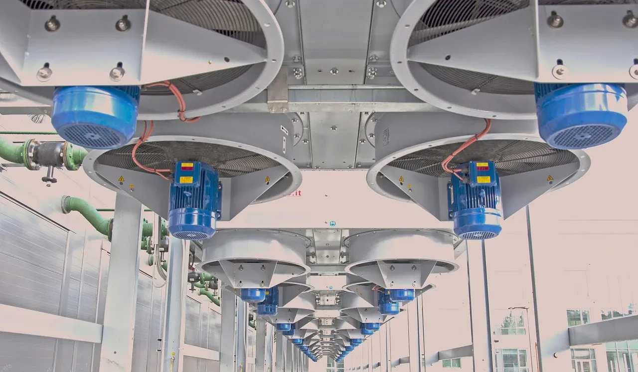 9. Data Centers Slash Energy Use with AI Optimization (Image Credits: Pixabay)