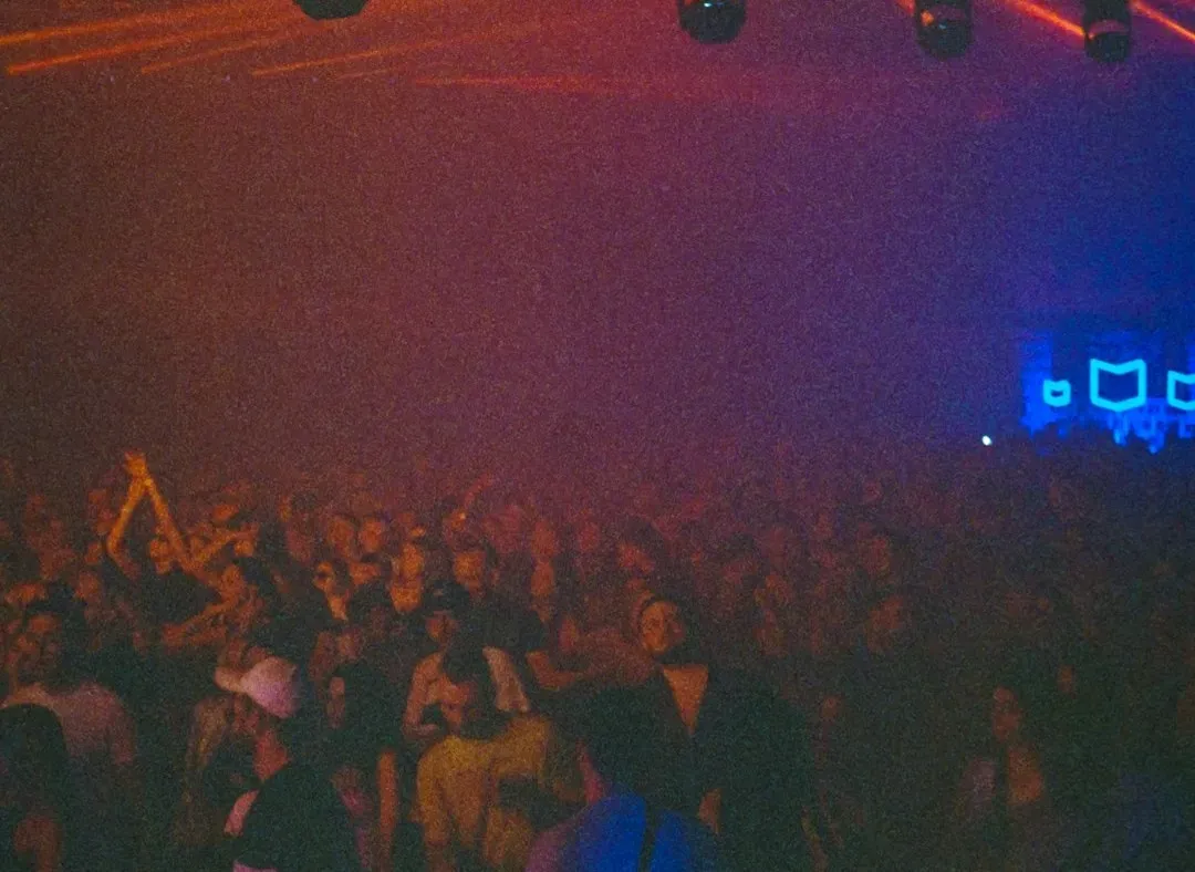 Woodstock 1999: The Nostalgia-Meets-Nu-Metal Experiment Nobody Was Ready For (Image Credits: Unsplash)