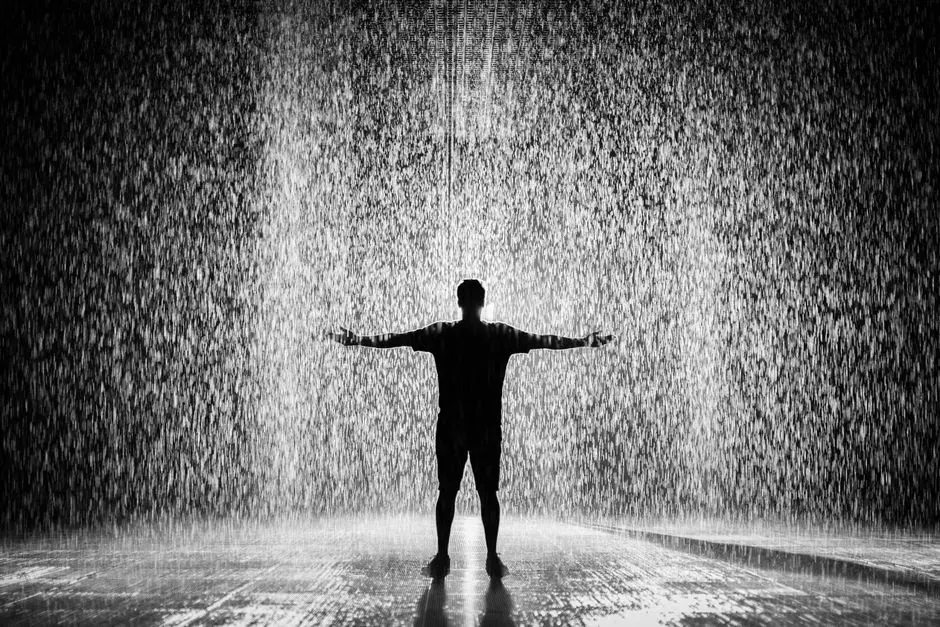 9. Gene Kelly filmed the "Singin' in the Rain" number in a single flawless take (Image Credits: Pexels)