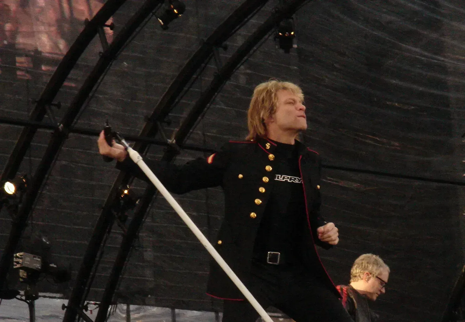 Livin' on a Prayer almost got cut before it reached fans (Image Credits: Wikimedia)