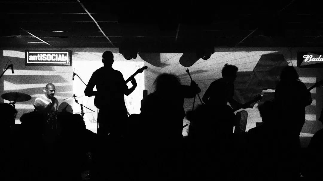 Stabbing Westward (Image Credits: Unsplash)