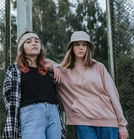 My So-Called Life (1994–1995): The Teen Drama That Defined a Generation and Left Too Soon (Image Credits: Pexels)