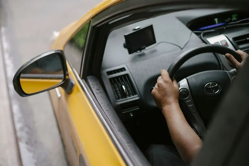 5. "You talking to me?" – Taxi Driver (1976) (Image Credits: Pexels)