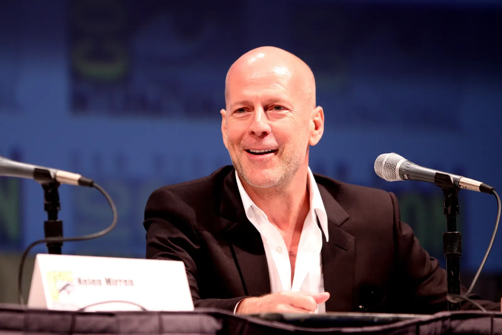 The Sixth Sense and the truth about Malcolm Crowe (Bruce Willis

Uploaded by maybeMaybeMaybe, CC BY-SA 2.0)
