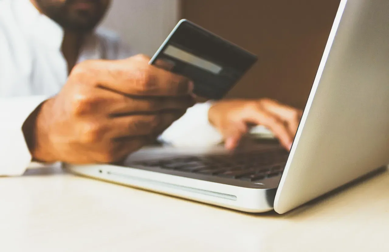 6. They Use Deferred Payment Structures to Attract Talent (Image Credits: Pixabay)