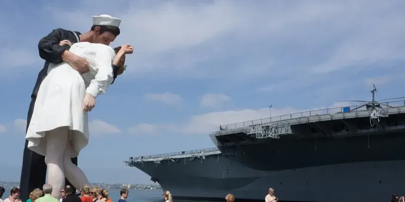 V-J Day Kiss In Times Square: An Unwanted Kiss Frozen In Time (Image Credits: Flickr)