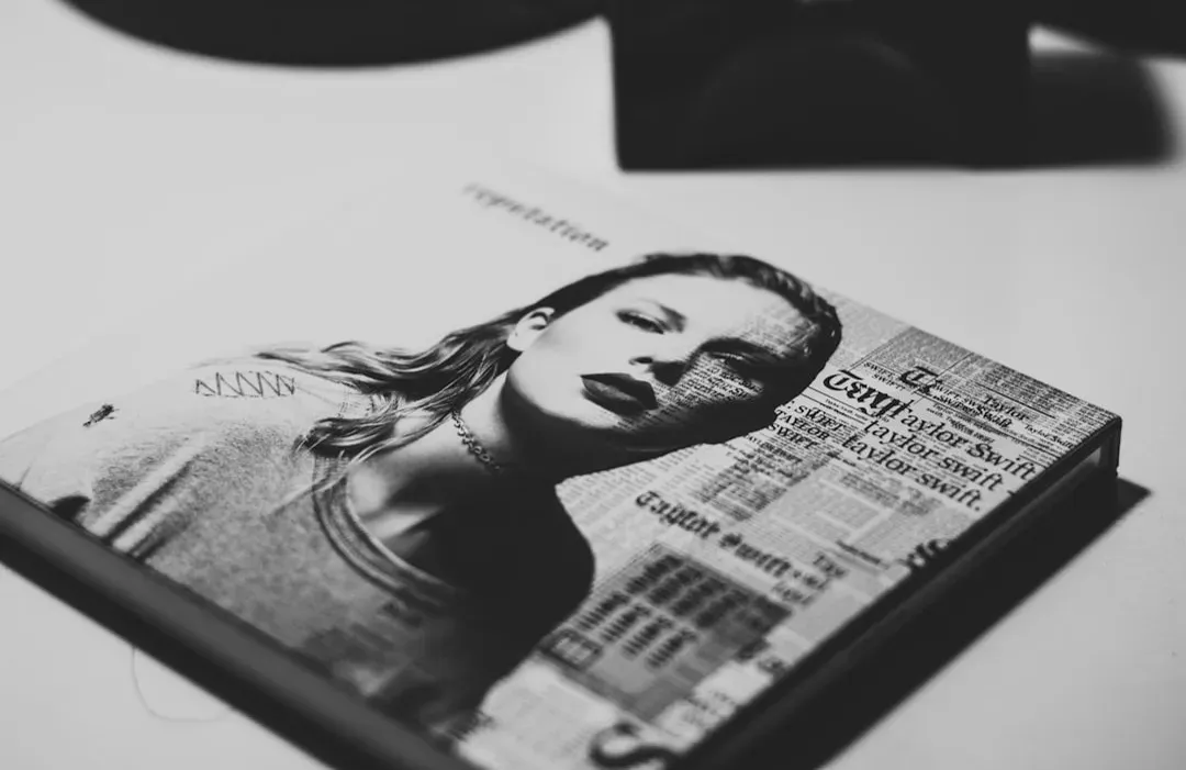 Her Songs Are Personal, Which Removes the Guesswork (Image Credits: Unsplash)