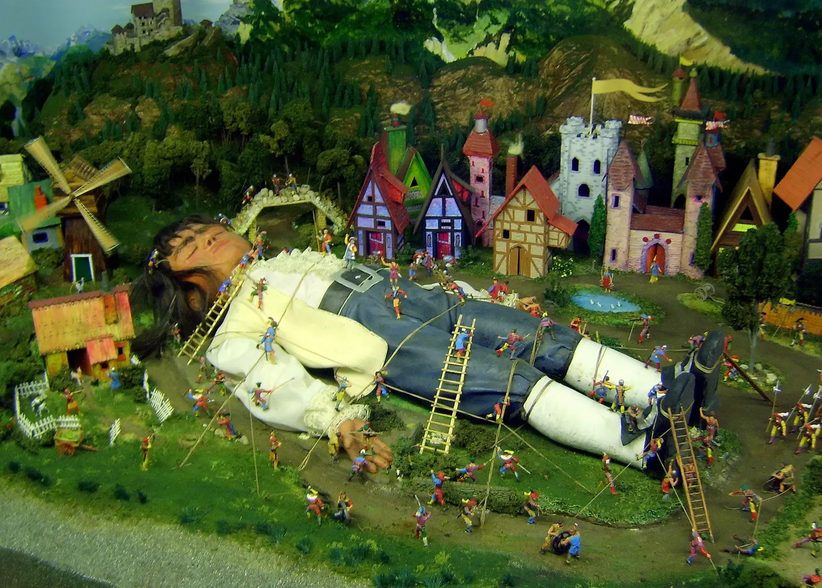 2. Gulliver's Travels by Jonathan Swift (1726) (Gulliver.  Creepiest doll scene ever., CC BY-SA 2.0)