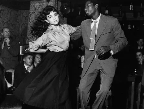 The Harlem Renaissance and the Rise of the Conscious Stage (Image Credits: Flickr)